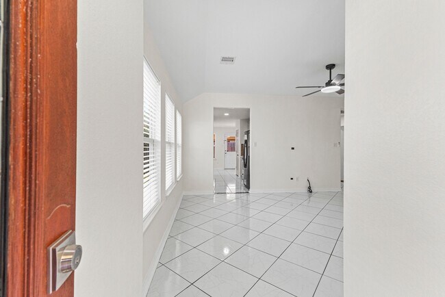 Building Photo - 9006 Wildbird Ln