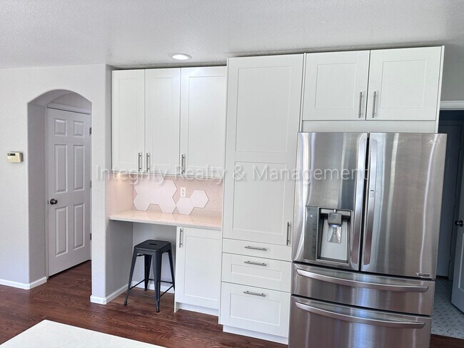 Building Photo - 10163 Foxridge Cir