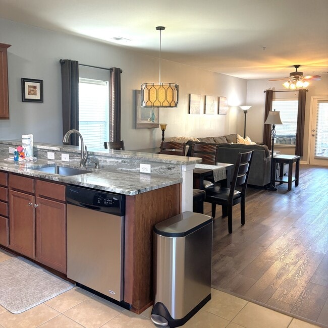 Building Photo - 6253 Catalina Dr