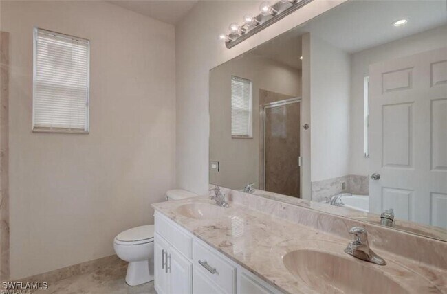 Building Photo - 701 Arundel Cir