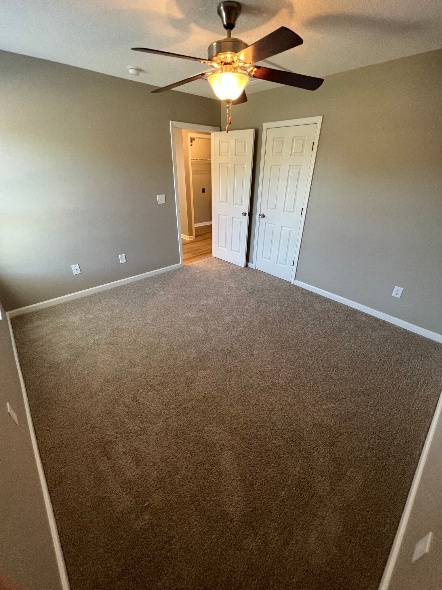 2nd Bedroom - 2A Circleview Dr