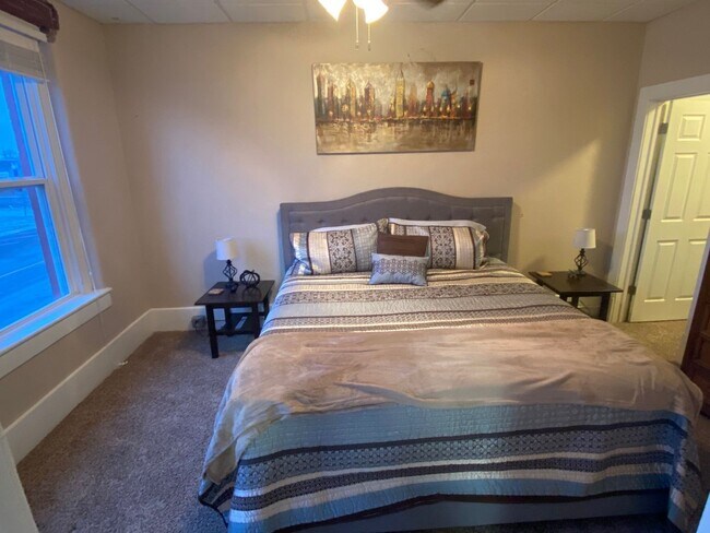 Building Photo - Rogers Loft