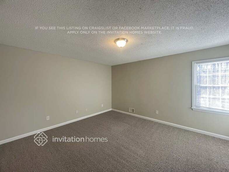 Building Photo - 360 Davis Mill Dr