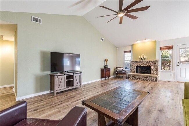 Building Photo - 11322 Bristle Oak Trail