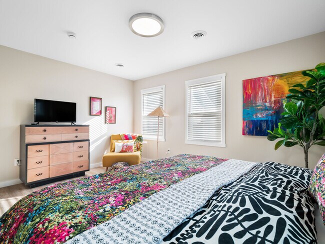 Building Photo - 5602 Tillman Ave