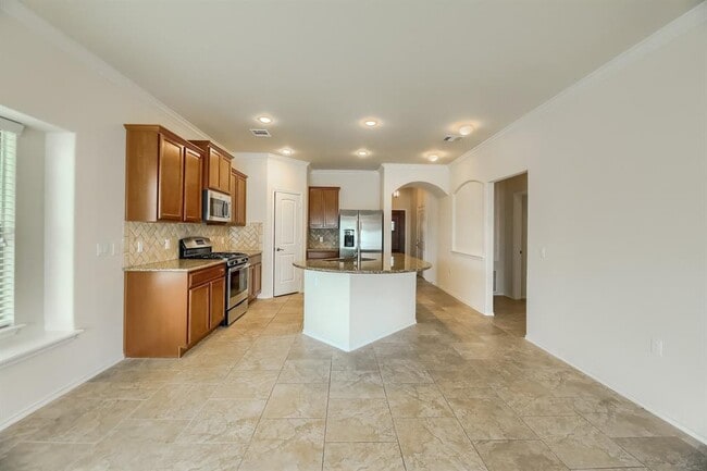 Building Photo - 10001 Pinnacle Crest Loop