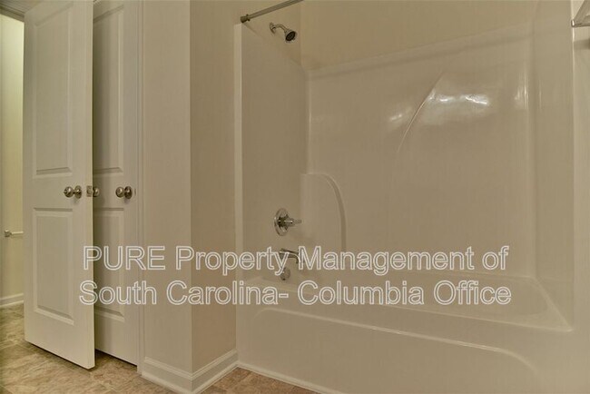 Building Photo - 207 Eagle Park Dr