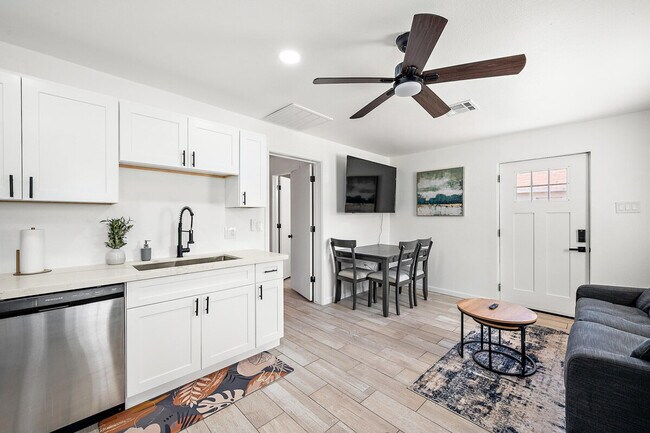 Building Photo - 2228 W Georgia Ave