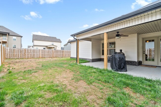 Building Photo - Beautiful newer home in Mills Creek Subdiv...