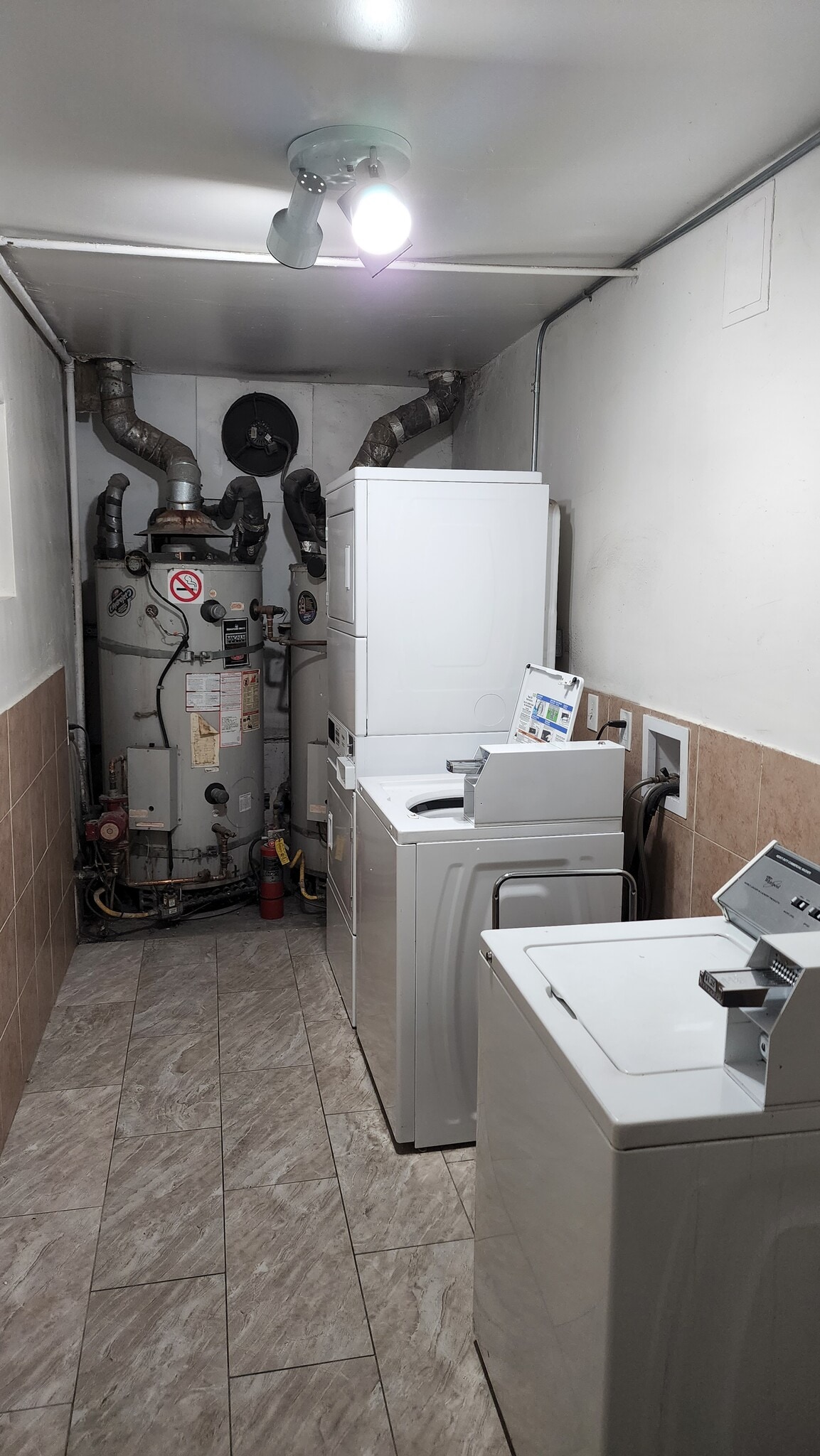 Laundry Room - 265 San Marcos St