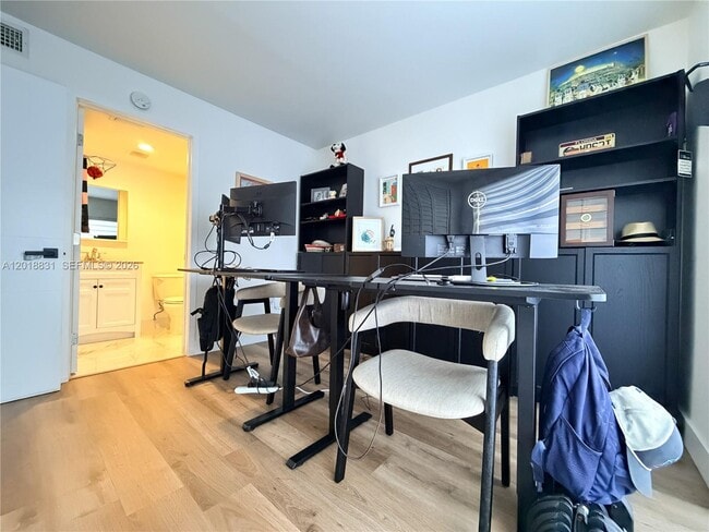 Building Photo - 6517 SW 116th Pl