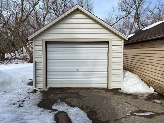 Building Photo - 1 Bed 1 Bath Home in Wausau