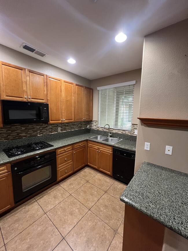 Building Photo - 30505 Canyon Hills Rd