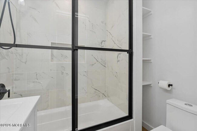 Building Photo - 501 Azalea Dr