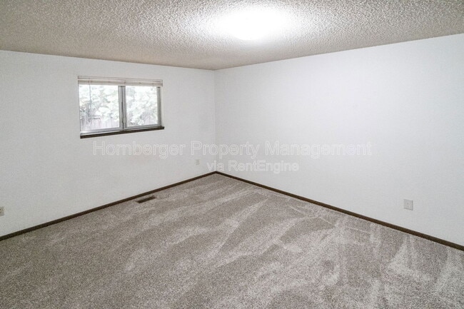 Building Photo - 7024 N Wiscomb St