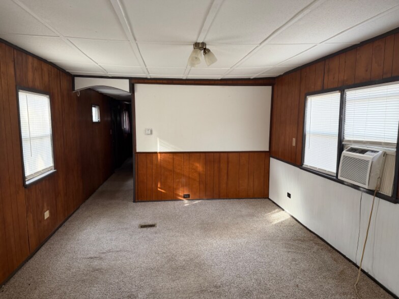 Building Photo - 22127 US-441