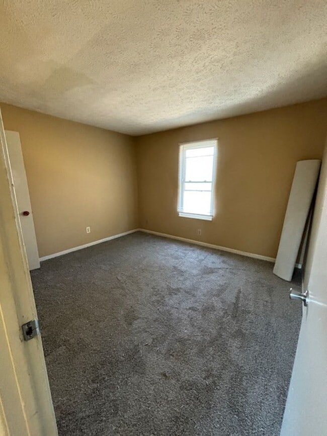 Building Photo - 409 Shelby Ave