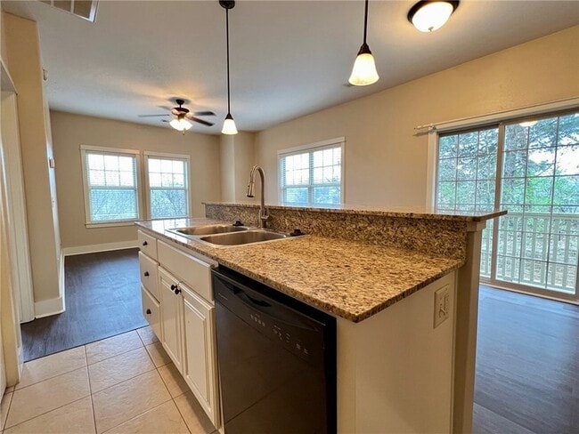 Building Photo - 3164 N Barnsbury Terrace