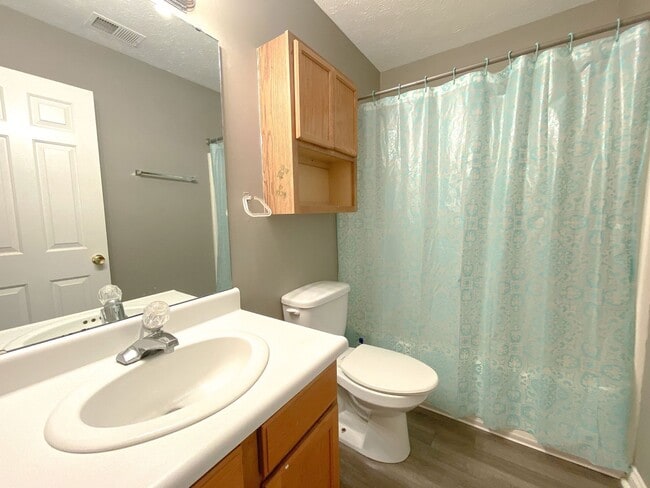 Building Photo - 2 bedroom 1 bath