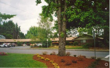 Building Photo - Meadowlark Apartments