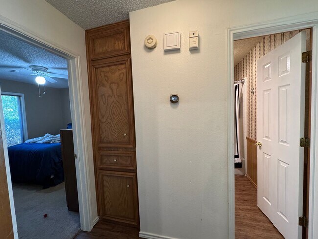 Building Photo - Available July 10th with storage shed & all appliances included!