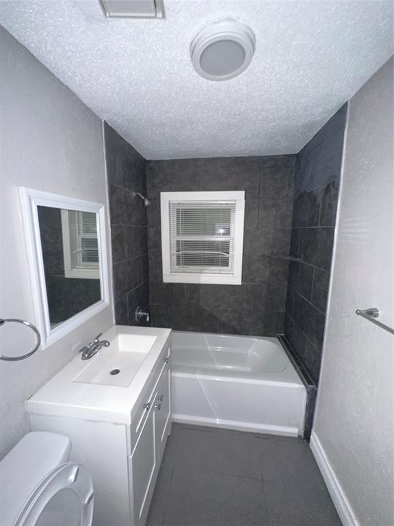 Building Photo - 1401 Collier St