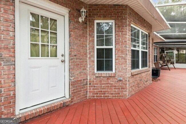 Building Photo - 51 Ravine Ln
