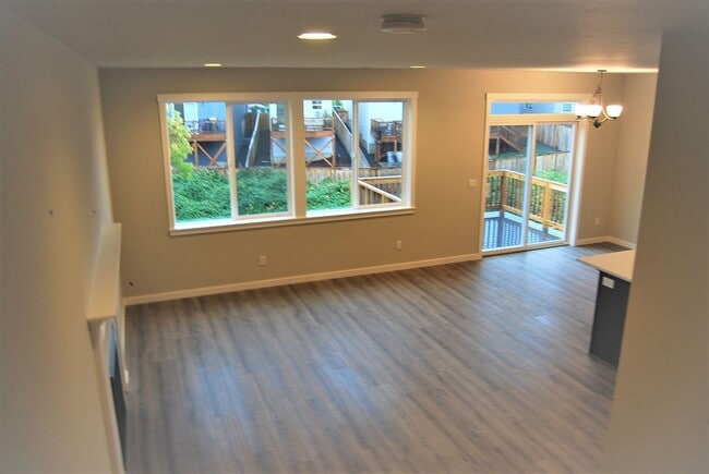 Building Photo - New Construction 3 Bedroom 2.5 Bath Newber...