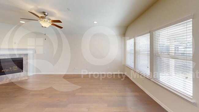 Building Photo - 1417 Westborough Dr