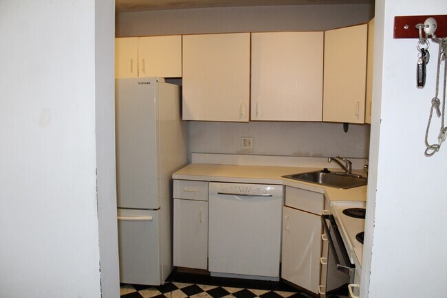 Building Photo - 500 Washington St