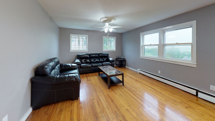 Primary Photo - 137 Comstock Pl