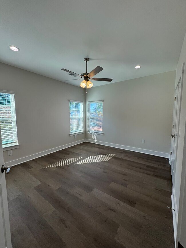 Building Photo - 115 Brawley Villas Pl