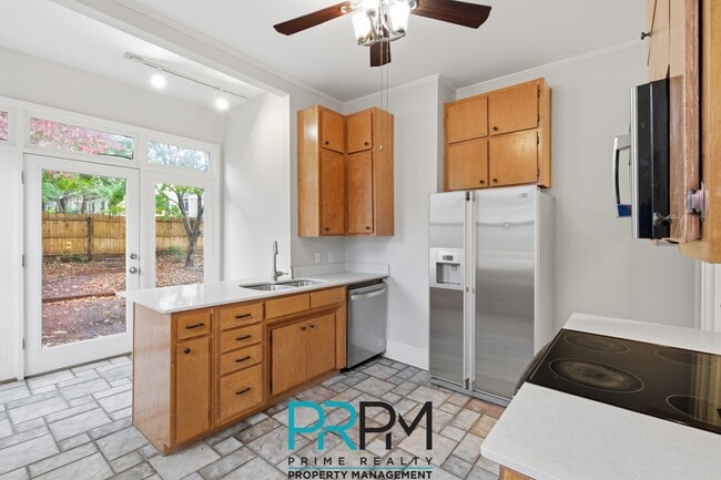 Building Photo - 180 Connecticut Ave