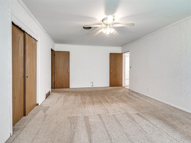 Building Photo - 1212 Lynnwood Dr