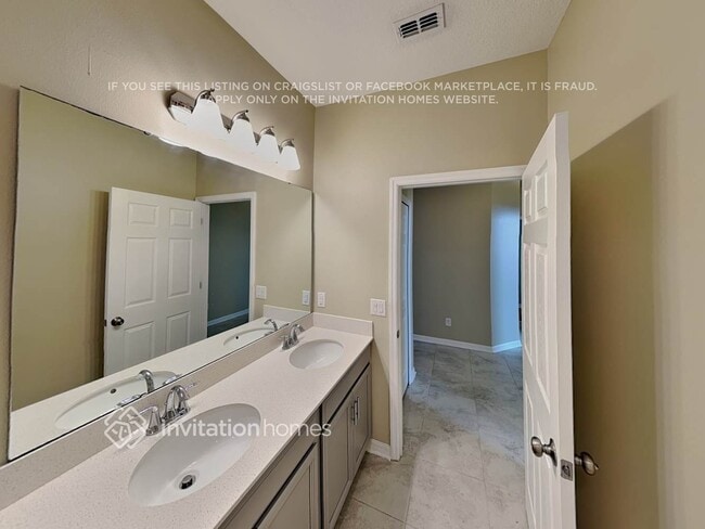 Building Photo - 1792 Chatsworth Cir