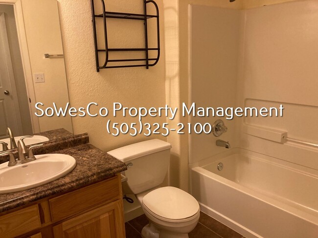 Building Photo - Beautiful Newer 3 Bedroom Home w/ Garage