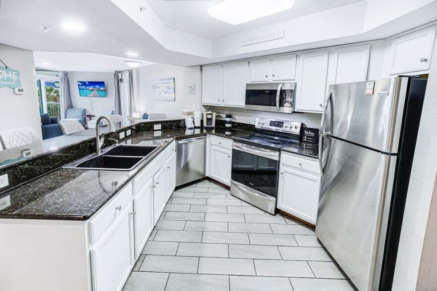 Building Photo - 504 N Ocean Blvd