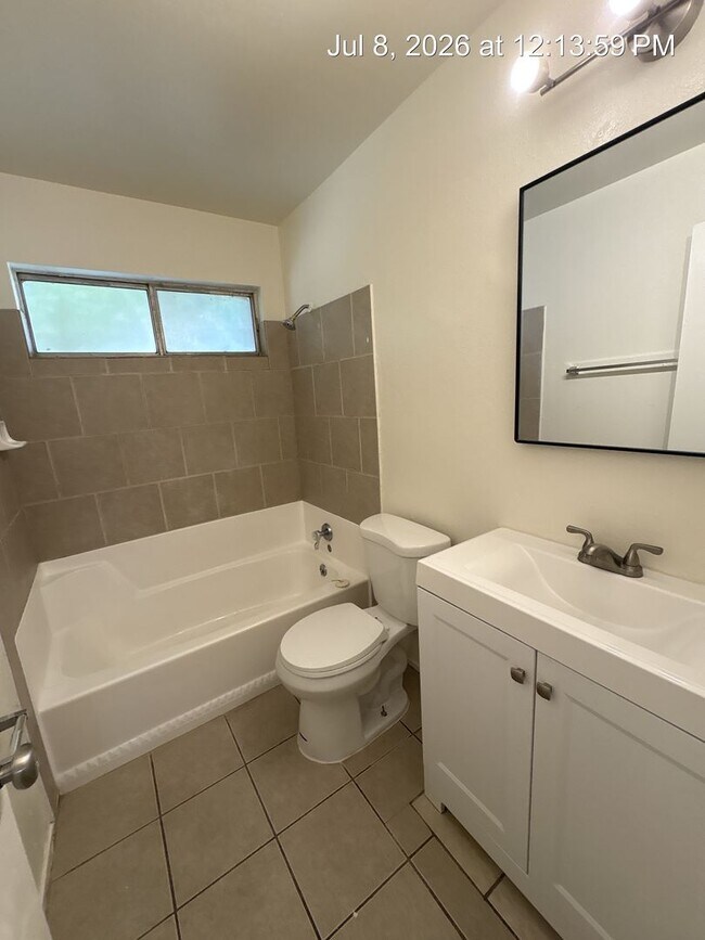Building Photo - 3156