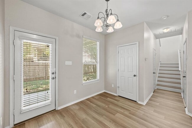 Building Photo - 2113 Campfield Pkwy