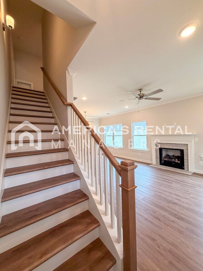 Building Photo - New Construction 4 Bed / 2.5 Bath Two Stor...