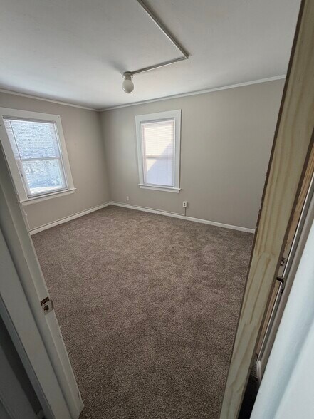 Building Photo - 71 Foster St