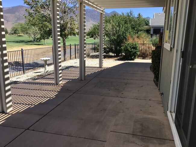 Building Photo - Lovely Home in a Gated community on the...
