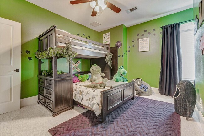 Building Photo - 5323 Lake Hill Farm Way