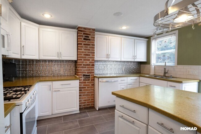 Building Photo - Charming 3BR House in Pittsburgh