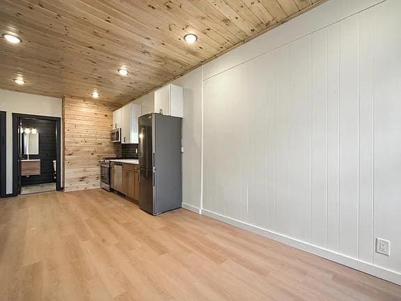 Building Photo - 370 Liberty Ave