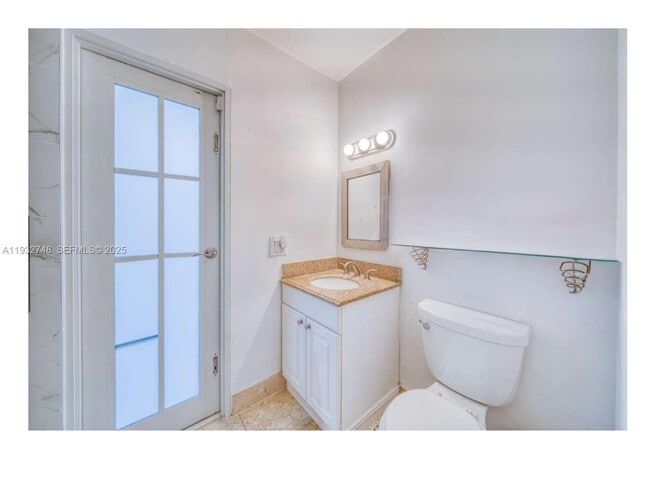 Building Photo - 13220 SW 84th Ave