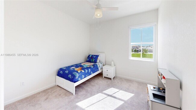 Building Photo - 2333 SE 28th St