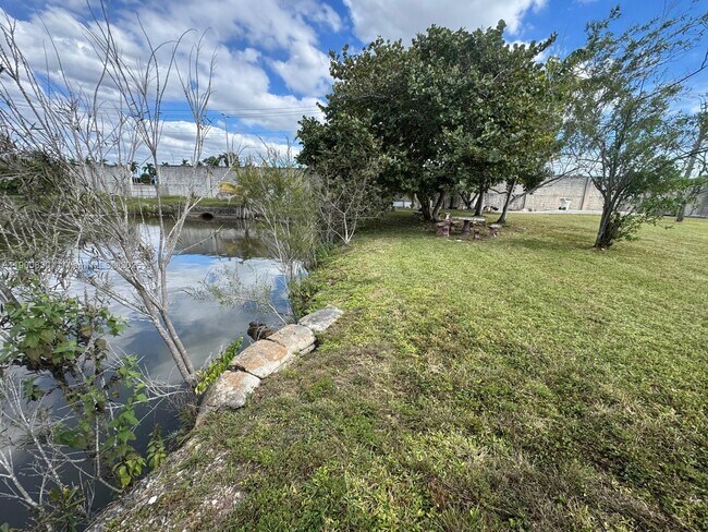 Building Photo - 11755 SW 37th St