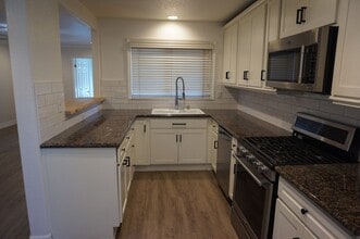 Building Photo - 2423 Minuteman Way