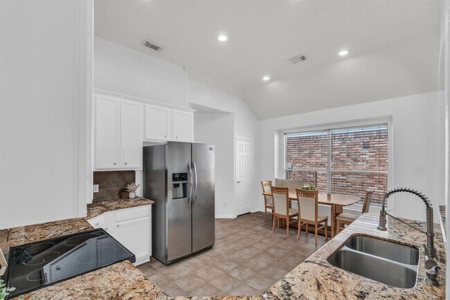 Building Photo - 7010 E Arbor Rose Ln